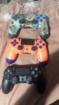 السلام  عليكم بلي 4 فات وهاي العاب كدامكمً جوستك عدد 3 اثنين اصلي واحد...