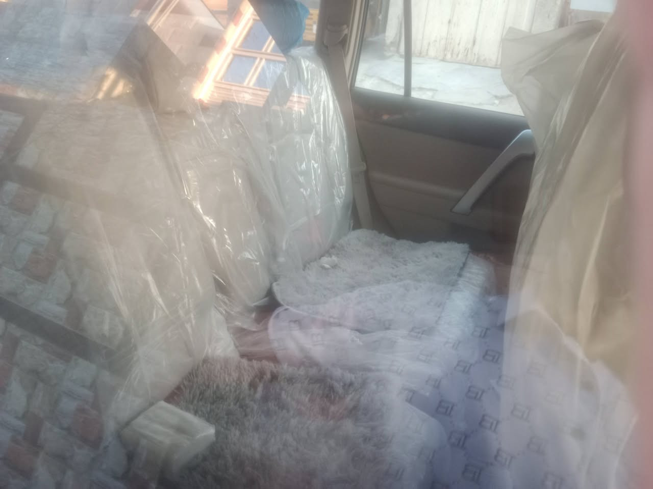 برادو موديل ١٩ السيارة بأسمي الفيت بم على وضع الشركة ما مفتوح ماشية ٨٠ السيارة بيهه شخط بالبنيد بيهه كلير بربع البنيد والباقي كفالة عامة السيارة جديدة بمعنى الكلمة هاتف ***********
