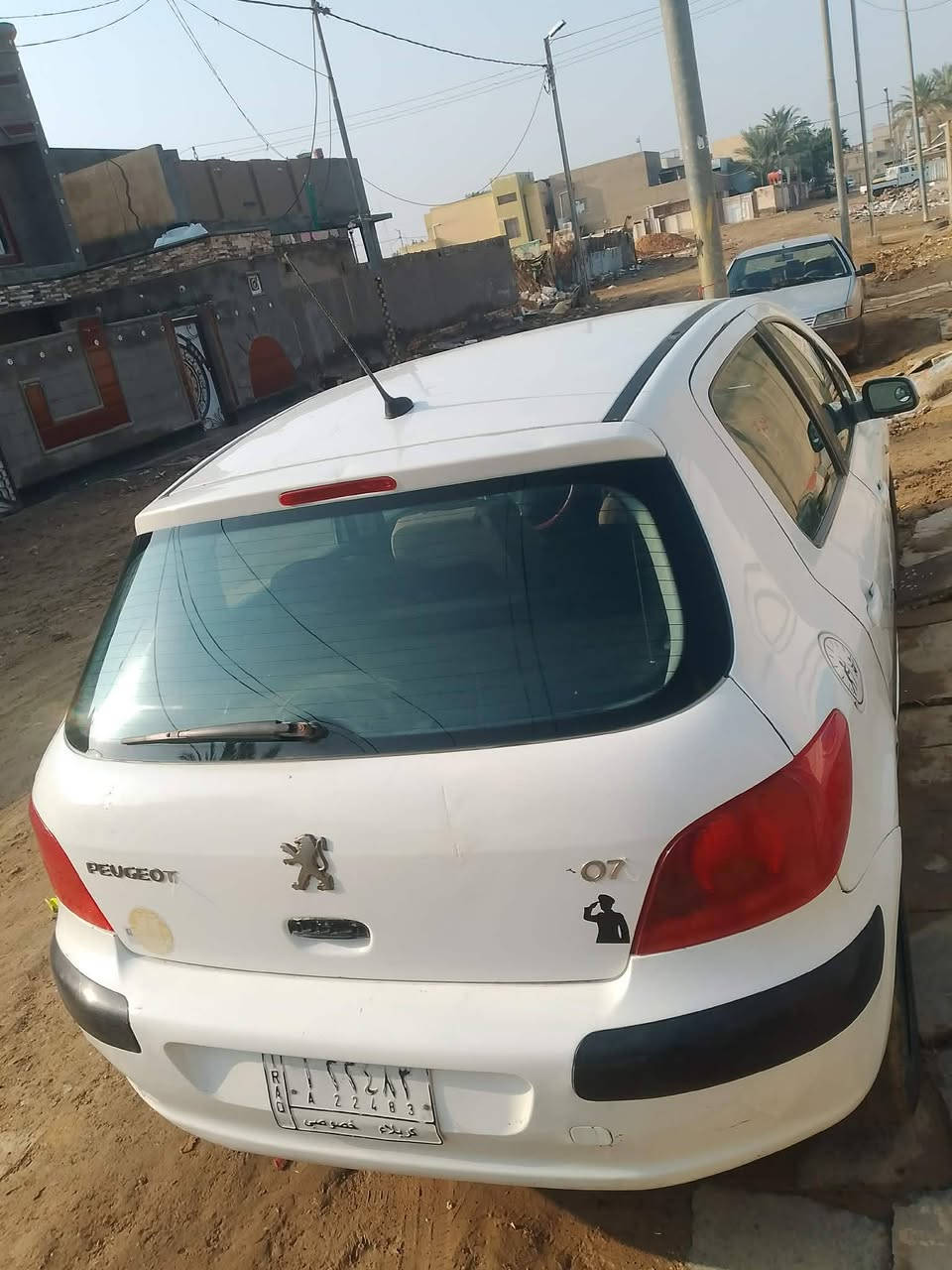 السلام عليكم بيجو 307 البيع او مراوس بتكسي تفاصيله تصل عله رقم او واتساب ***********
