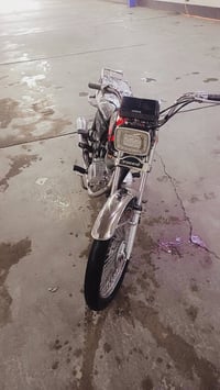 للبيع (كلك ؟كلك )دراجه حلوه مال شغل 07864947903