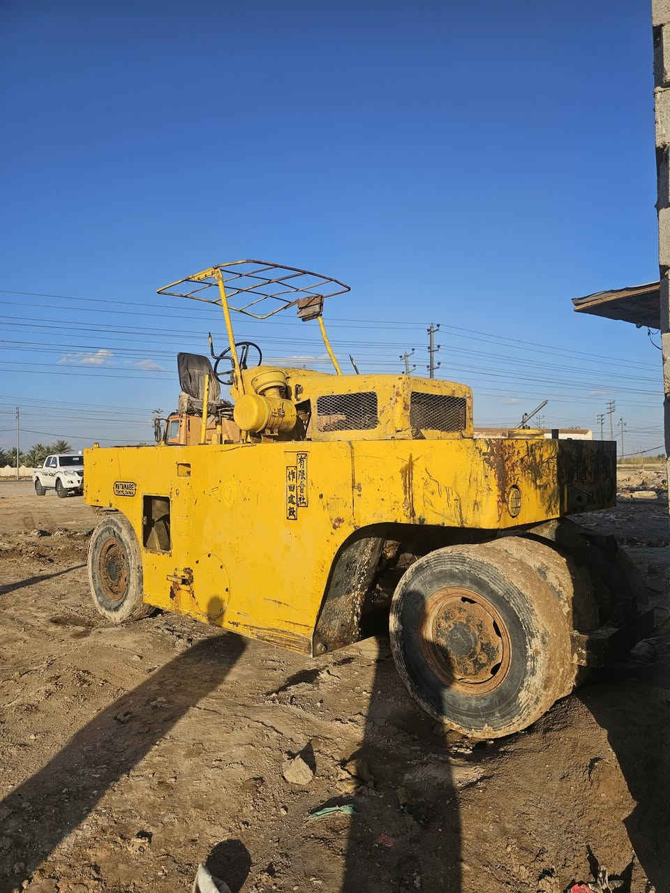 للبيع حادلة مطاطية
نضيفة كير محرك كله شغال 
منفيس علئ هاي الحاله 
مكلف بالنشر رقم 📱 
*********** 
مكان كربلاءالمقدسة
