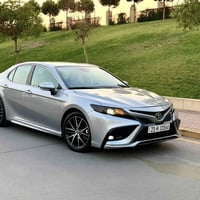 كامري 2022 SE بيها صبغ فقط البونيد شرط فحص قطره دواخل مابيها   الباقي ...