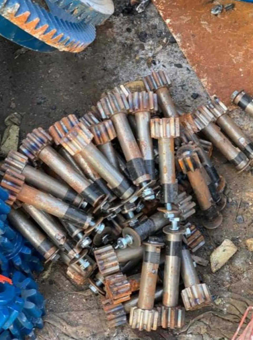 يتوفر قطع غيار للخباطات البناني الأصلي يوجد توصيل كافه المحافظات للستفسار اتصل على ا  رقم ***********
