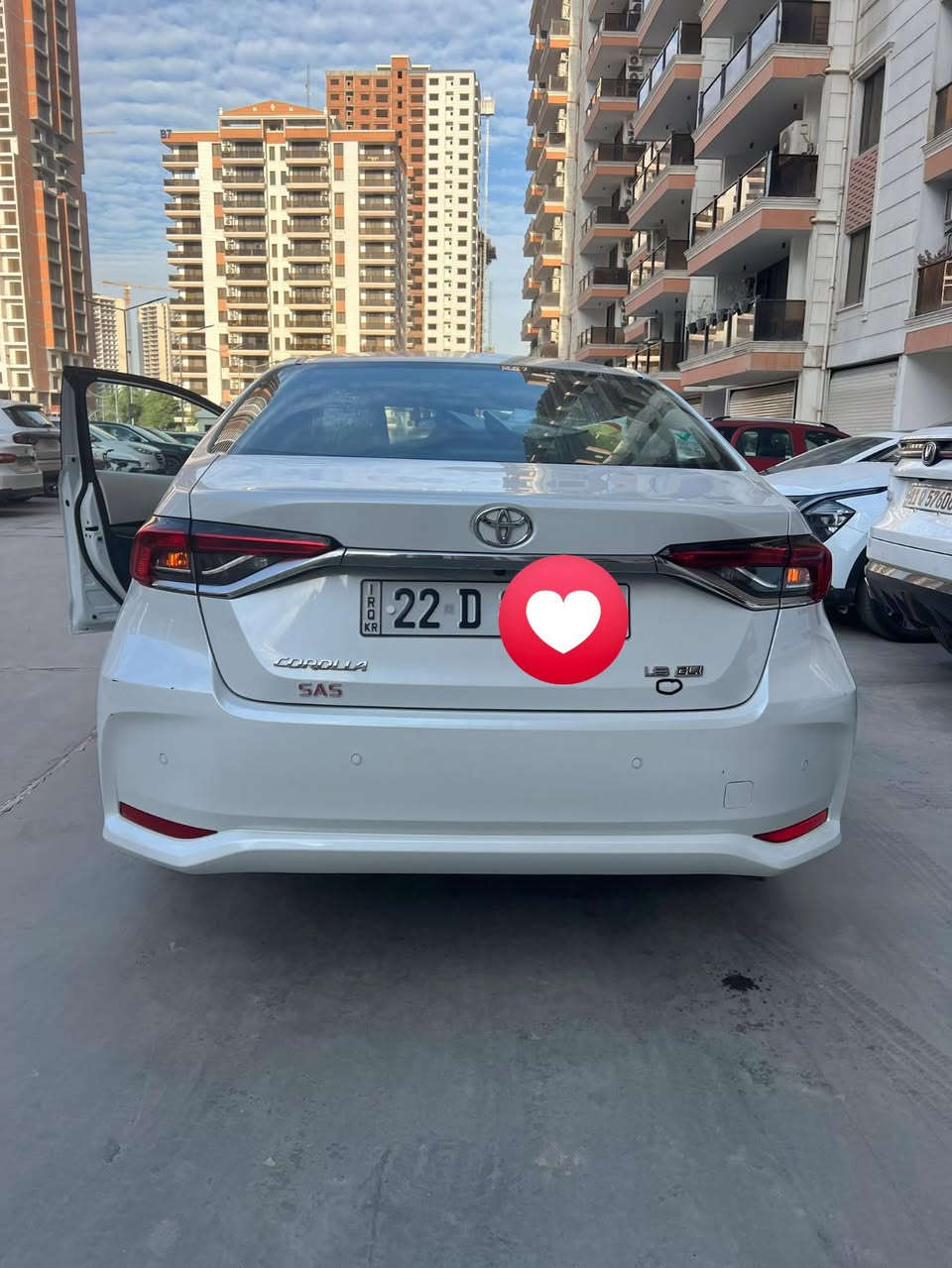 كورلا2023 ساز  بانزين فقط
ماشيه 47 قابل لزياده 
بيها مكان تعديل ع البارد ومكانين عرصعات بسيطه جداً معدلهP D R 
السياره مال بيت نطيفه 
السعر175 
***********
