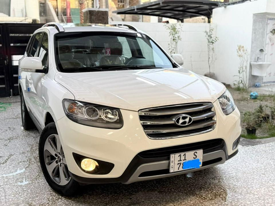 السلام عليكم 
البيع نقداً 
هواندي سنتافيه 
موديل ٢٠١٢ خليجي  
رقم الهاتف ***********

مواصفات. 
فول ۱ ع ۱ 
بصمه تشغيل ابواب فتحه سقف  داخل لونين دوس نيكل 
ليت يصعد وينزل كهرباء 4 دكم استيرن صاج جلد كشن كهرباء
سته سلندر 3500 برغي ما مفتوح بيهه سبعه راكب 3 قطع تبريد 

ماشيه سياره 70 الف حقيقي شرط 
بسمي ومشروع وطني وهزه جديده وسنويه جديده دولي بغداد
فتحه سقف 
مري شفط 
( سته سلندر ٣.٥ 
سبعه  راكب 
٣ قطع تبريد 
فورويل دفع رباعي
مكفوله بدون حادث او ضربه او. صبغ او تبديل بلاديه سياره 
مري شفط تحكمات ستيرن
ويل كروم وصدر كله جديد
سياره مواصفات اعلى فئه بل سنتافيه 
والسياره مال جناي نضيفه وكامله مناقصه شي 

رقم الهاتف للتواصل ***********
