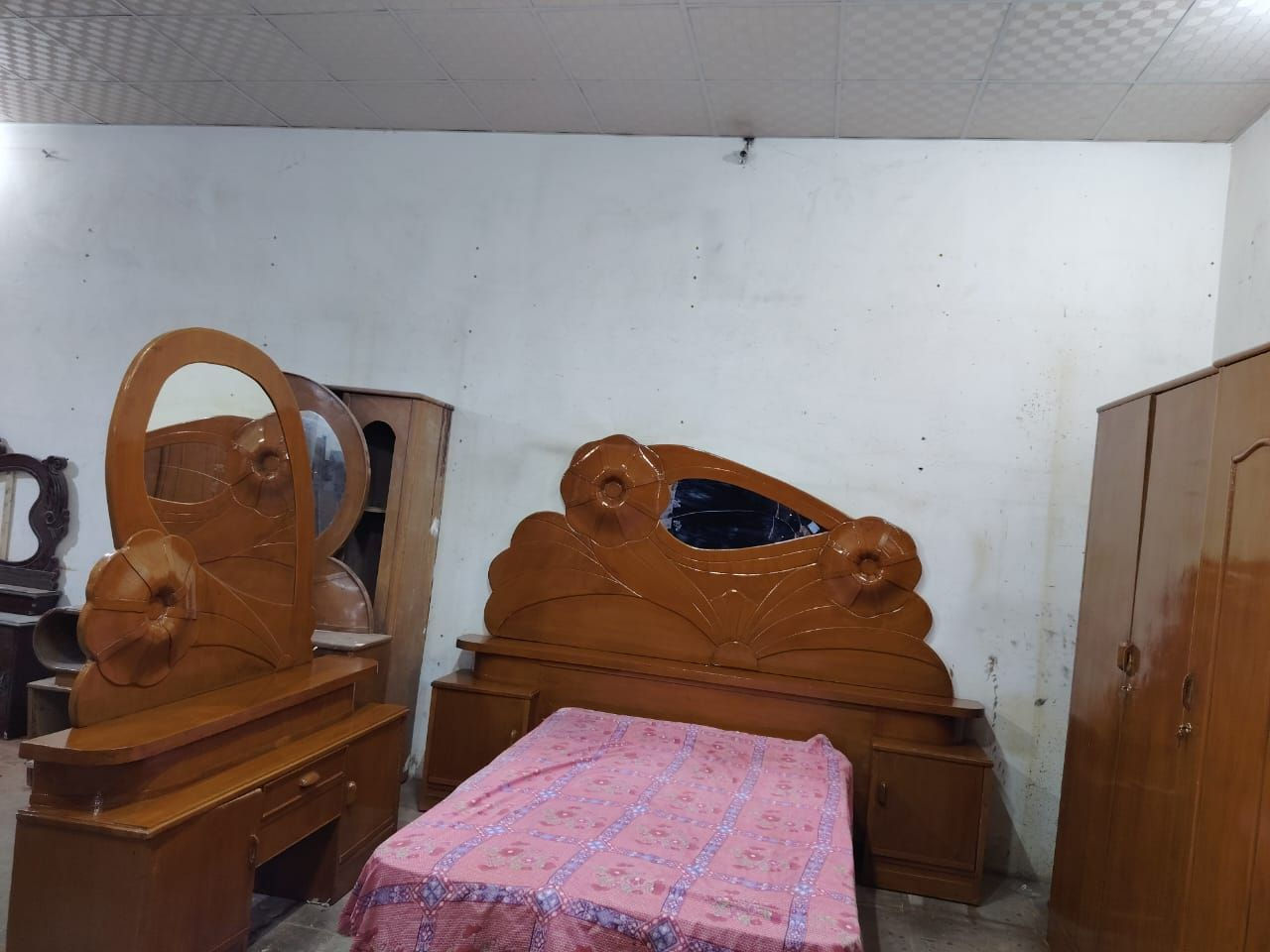 غرفة نجارة سعره 500وبيه مجال العنوان حلة ابو غرق


**إذا كنت صاحب هذا الإعلان وتريد حذفه لأي سبب، رجاءا أرسل رسالة إلى الدعم الفني**