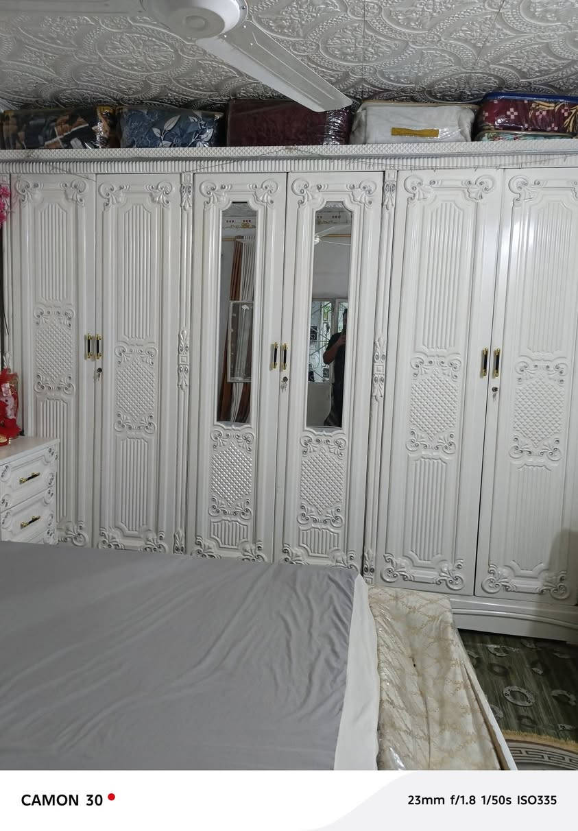 السلام عليكم غرفه نجاره عراقيه تزكام للبيع صارلي 5 أشهر من سويته وهسه أريد ابيعه السعر خاص هاذ رقمي ***********لتصال
