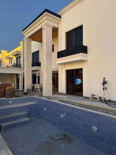 فيلا VIP للبيع في #كنجان_ستي 🏡

فرصة استثنائية لاقتناء واحدة من أرقى الفلل في أربيل

📍 ركن مميز بمساحة 750م

تجمع بين الفخامة، الراحة، والموقع الاستراتيجي

تتضمن:

🏊‍♂️ مسبح خاص بتصميم عصري

🌿 حديقة منسقة ومساجه أنيقة

✨ ديكورات داخلية فاخرة وتشطيبات راقية

🔥 نظام تبريد وتدفئة مركزي

🚗 كراج واسع

السكن المثالي الفاخر يبدأ من هنا

0777 436 4633
0782 127 8772 
75 دفتر
