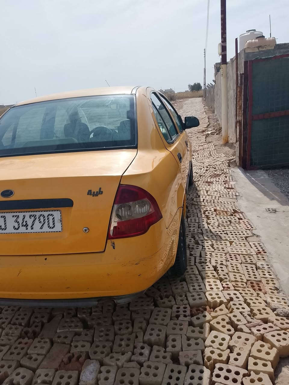 سلام عليكم طيبه 20015بسمي بيه جاملغ مبدل بدون دواخل السعر 38 مطلوبه غرامه مليون ينزل من سعره مكاني بغداد حي البتول***********
