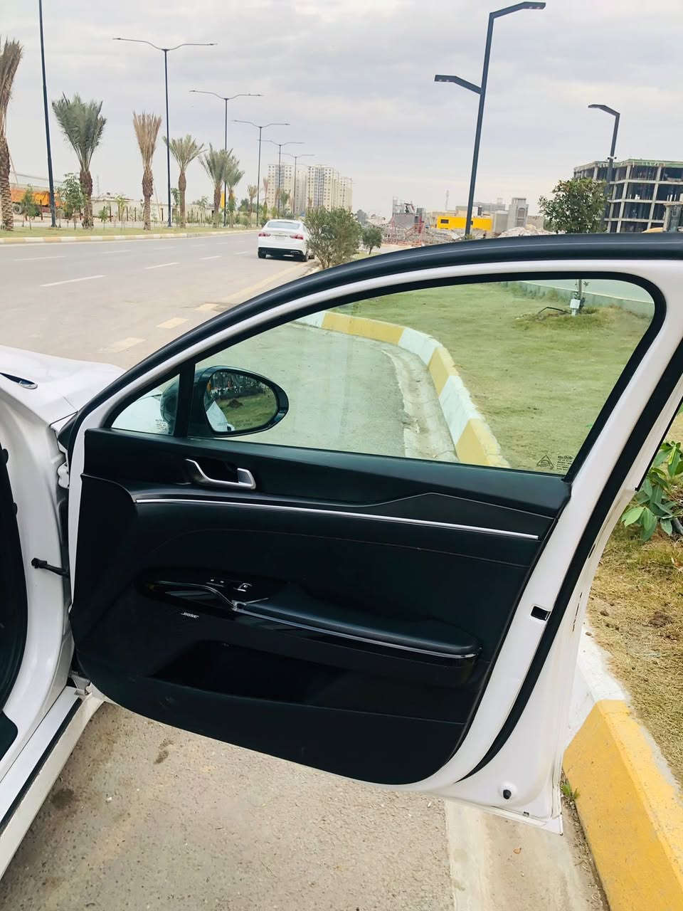 سلام وعليكم  k5 2021 GT  
محرك 2500 T   
‏‎‏‎الوارد: امريكي
‏‎‏‎‏ ‎
‏‎‏‎مرقمة اربيل بإسمي رقم وسنويه  جديد 
‏‎‏‎مواصفات : جي تي (GT) فول اعلى فئه
‏‎⚡️بانوراما
‏‎⚡️تشغيل عن بعد
‏‎⚡️صندوق فتح داخل⚡️  
‏‎⚡️قيادة ذاتية 
‏‎⚡️ تحديد مسار
‏‎⚡️اشاير مري
‏‎⚡️جناح صندوق
‏‎⚡️شاحن لاسلكي
‏‎⚡️بلاجكتور 
‏‎⚡️كاربلاي
‏‎⚡️شاشة كبير
‏‎⚡️بگ لايت لد
‏‎⚡️كشن كهربائي
‏‎⚡️تحكمات
‏‎⚡️هاند بريك بصمة
‏‎⚡️ كشن هيتر و تبريد+ هيتر ستيرن
‏‎⚡️لايت عدسة زينون عالي ناصي
‏‎⚡️رادار خلفي
‏‎⚡️رادار امامي
‏‎⚡️رادار جانبي 
‏‎⚡️تحديد مسار
‏‎⚡️كامرة
‏‎⚡️مثبت سرعه
‏‎✨صندوق ذكي فتح عند الاقتراب 
‏‎✨نضام NORMAL/SPORT/SPORT PLUS/CUSTM
‏‎✨ماسحات تلقائيه عند المطر
‏‎وبعد مواصفات هواي
‏‎
مكاني بغداد  ***********
