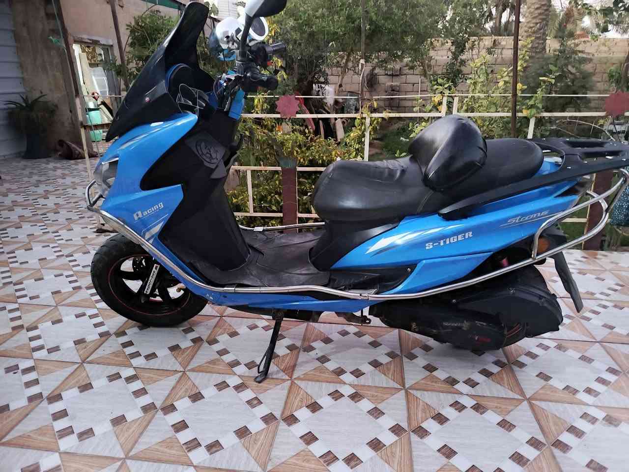 السلام عليكم
دراجه سترونك موديل 2024
جاهزه كلشي شغال 
السعر خاص 
***********
