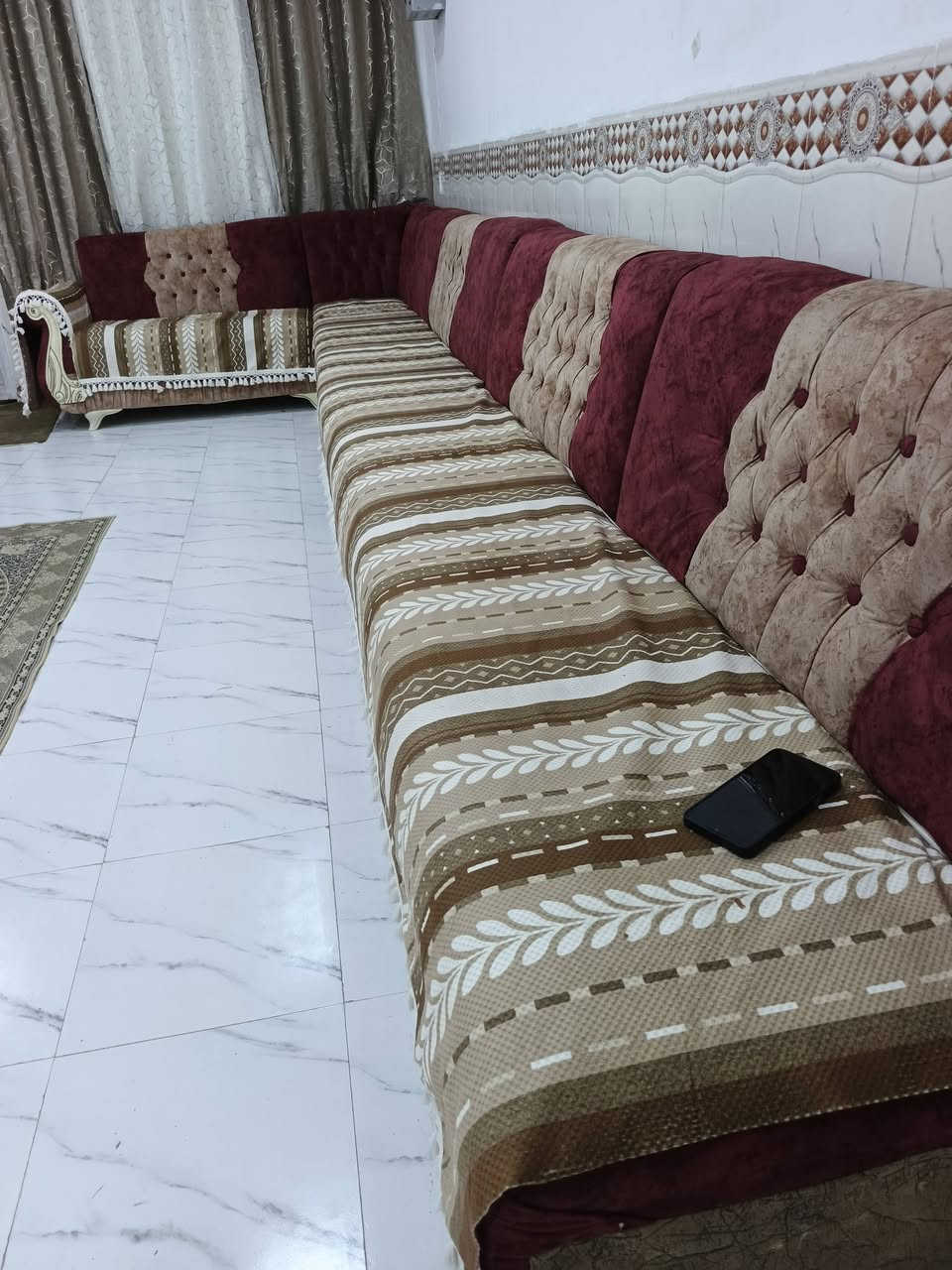 للبيع تخم تزكام 14 نفر نضيف كلش السعر 300 رقم الموبايل, ***********
