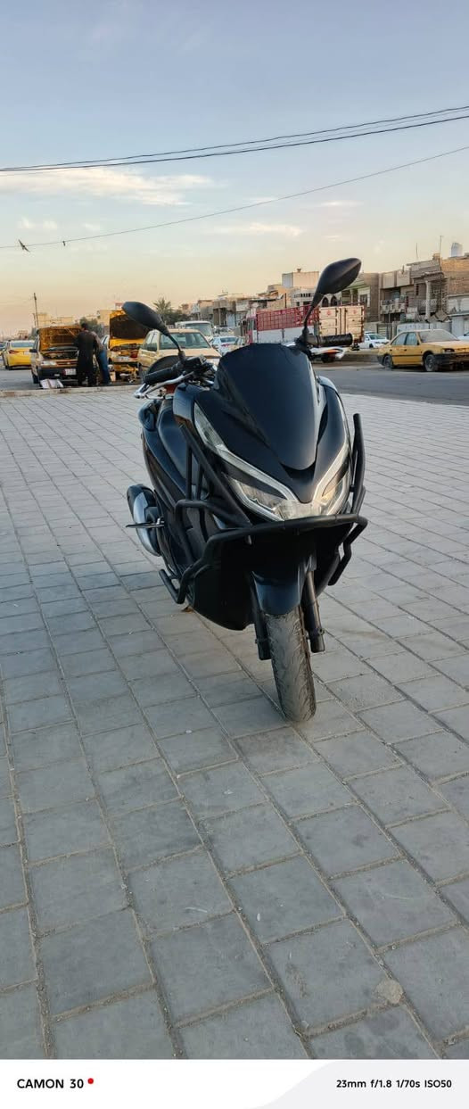 السلام عليكم شباب دراجه بي سي اس الجيل الثالث اسود طافي دراجه خيل من الله مقفوله كفاله عامه مكان بغداد حي النصر الاستفسار اتصل على هذا الرقم 
***********
