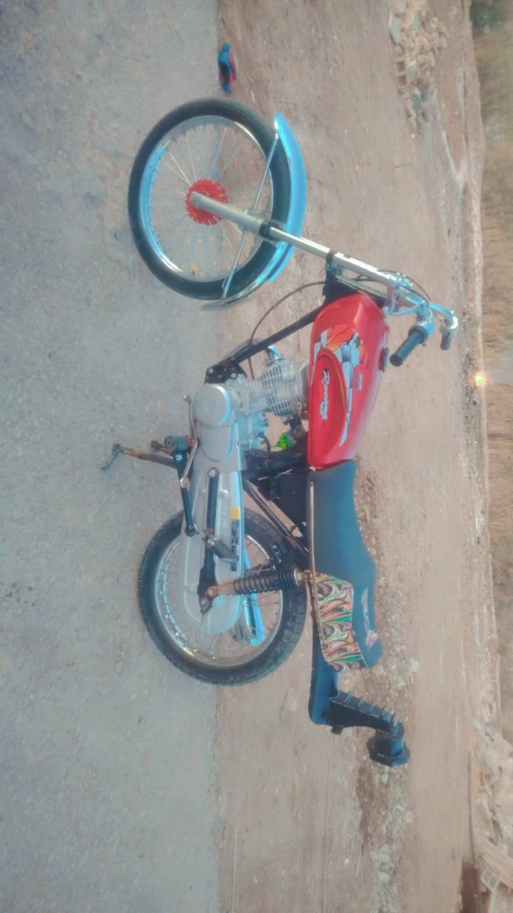 سلام عليكم دراجة تعمير 24مفتوحة ولفات السعر 650المكان المجر وهاذ رقمي ***********
