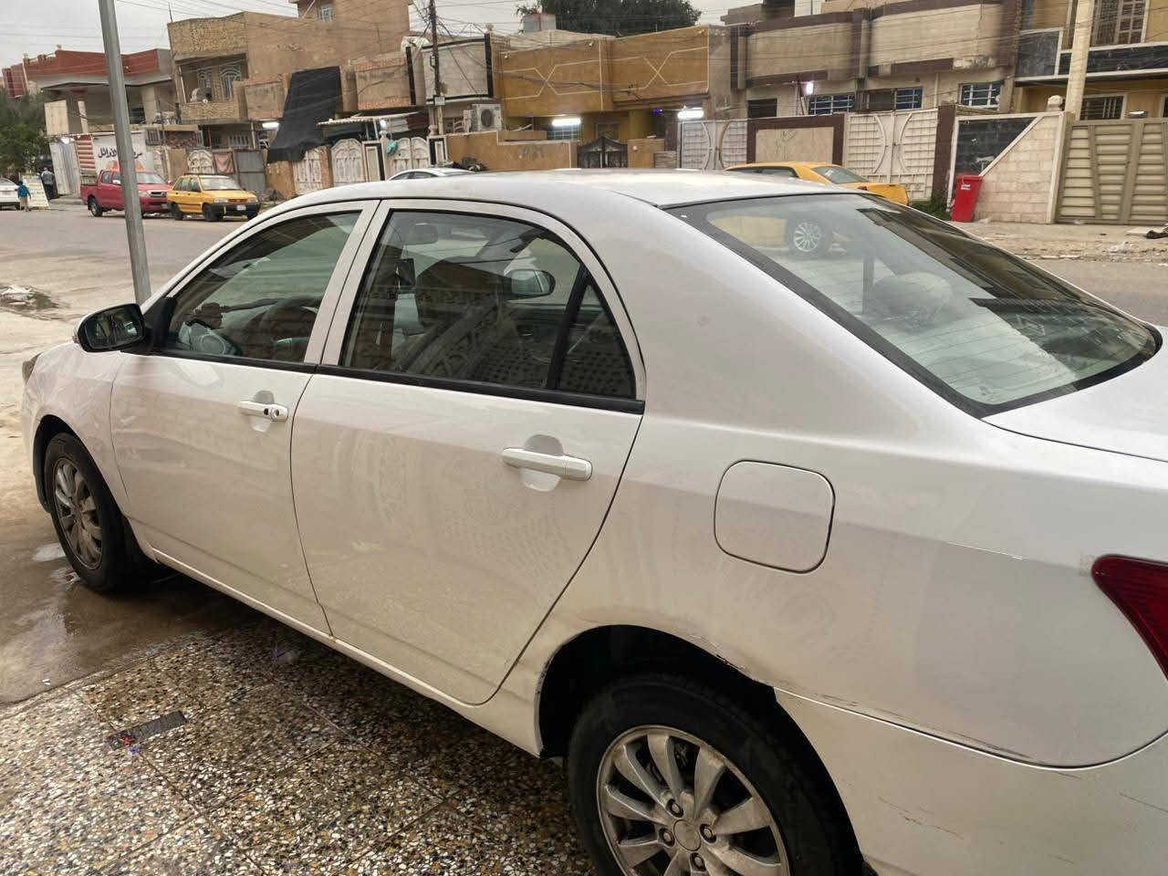 BYD 2013 ابيض خصوصي
رقم ديالى سنويه 2027بدون حادث
سياره جاهزه من كلشي نضيفه جداً 
تدفئه شغاله تبريد
تحويل مباشر  بأسمي 
سياره مال بيت  صدرها نظيف 
شاشه 
كامرا 
بصمه 
فتحه 
اشاير بالمريات

فووول الفول 
جاهزه ترايك وين ما يعجبك
السعر(55)بيها مجال 
العنوان :بغداد 
للاستفسار :(***********)
