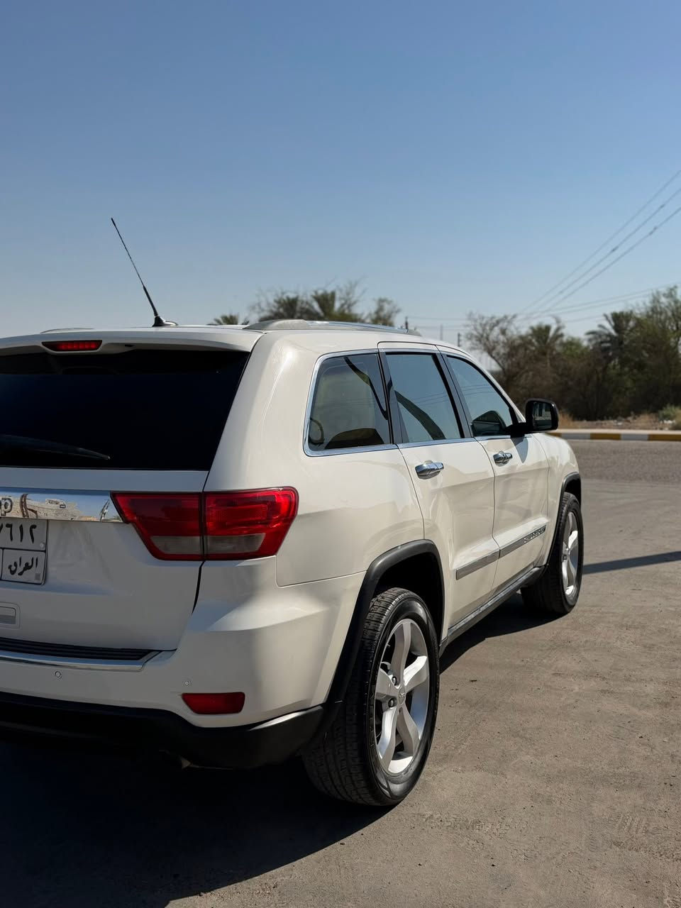 Jeep LAREDO2012
🔑 بصمة تشغيل
🚙 نظام تو ويل
🖥️ شاشة كبيرة
⚙️ كراسي كهرباء
📍 رادار جانبي 
📡 حساسات أمامية وخلفية
💡 لايت LED
🏁 نظام سبورت
🛡️ مانع انزلاق
🌱 نظام إيكو
🔧 محرك 3600 سي سي
🛞 ويل كب
❄️ قطعتين تبريد
📊 ماشية 200
📄 وارد أمريكي🇺🇸 
🚪 صبغ جاملغ امامي وهلال خلفي
🔢 رقم أربيل تحويل مباشر
مكان تواجد السيارة: صلاح الدين سامراء
السعر 130 بي مجال بسيط 
***********
