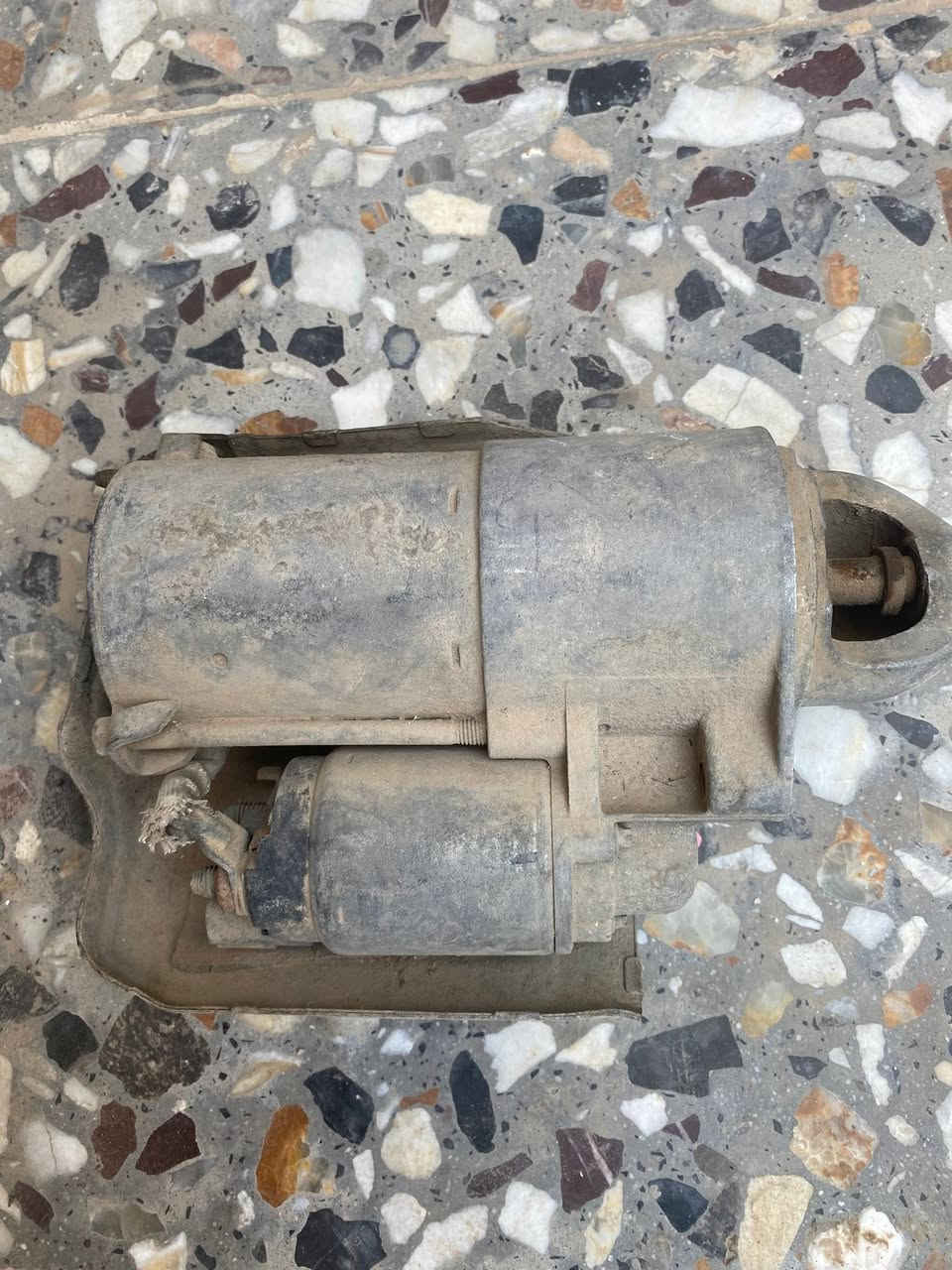 مسجل سنتافيا شغال مع درع محرك سنتافيا موديل ١٢ 
وسلف سوناته على الفحص للبيع للاستفسار ***********
