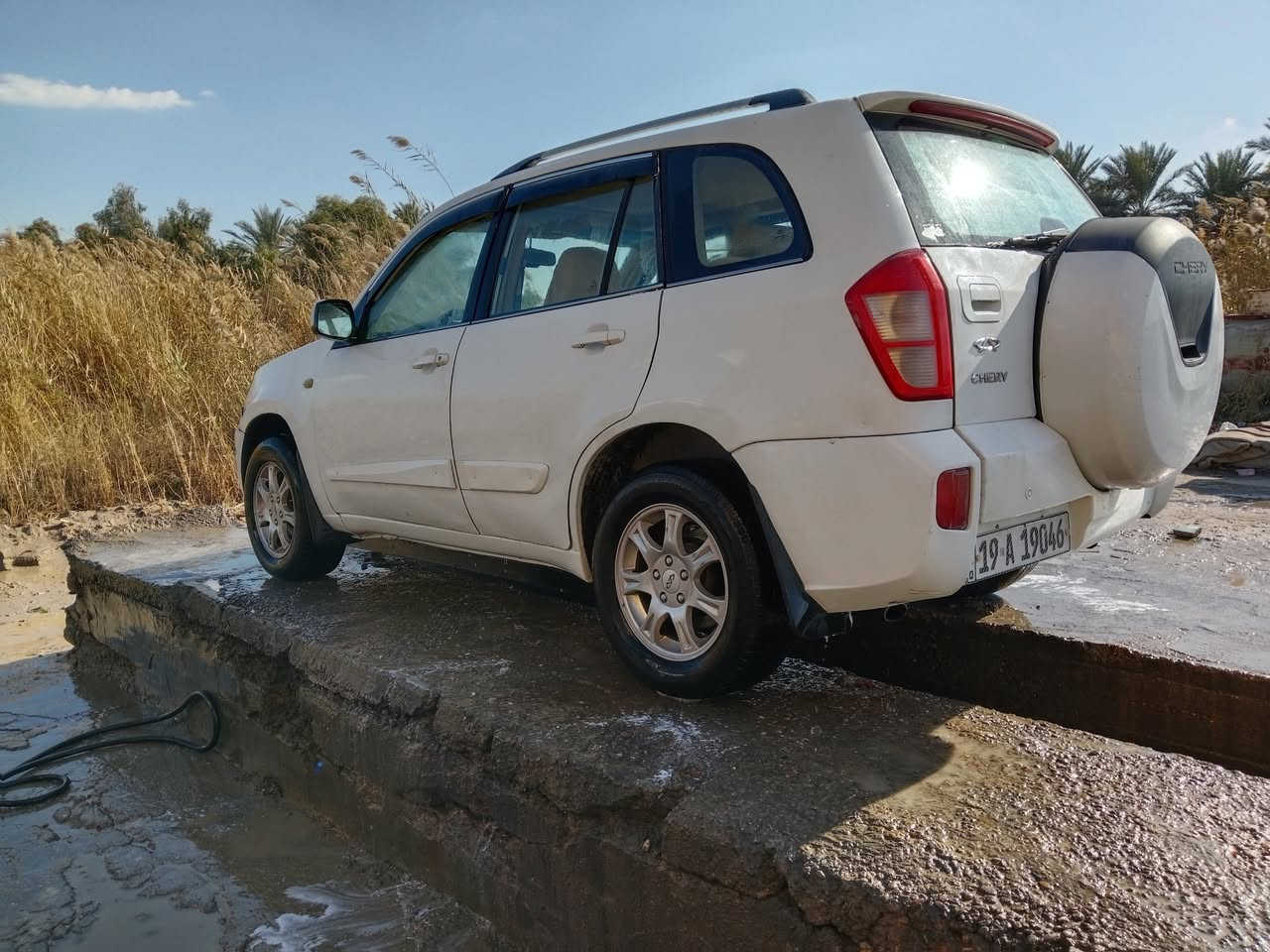 السلام عليكم للبيع تيكو موديل 2013 سياره جاهزة كير مكينه تبريد حداديه كله جاهزة مكفولة من الضربه بيه صبغ بسيط جدا سنويه جديده رقم دولي فول اوتوماتيك مكانه حله السعر 49 الاتصال ***********
