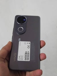 فيفو v50 • ٢٥٦ • بطارية ١٠٠