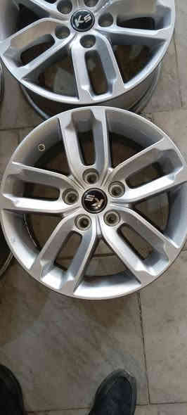 للبيع او مراوس
حجم 16. اوبتما.  مصبوغ حراري.  نضيف شعندك مراوس دزه واتس. مكاني كربلاء طويريج توصيل ماعندي السعر 250 الف قفل.  تريد تاير ويا بغير سعر اكو جديد واكو باله 
***********
