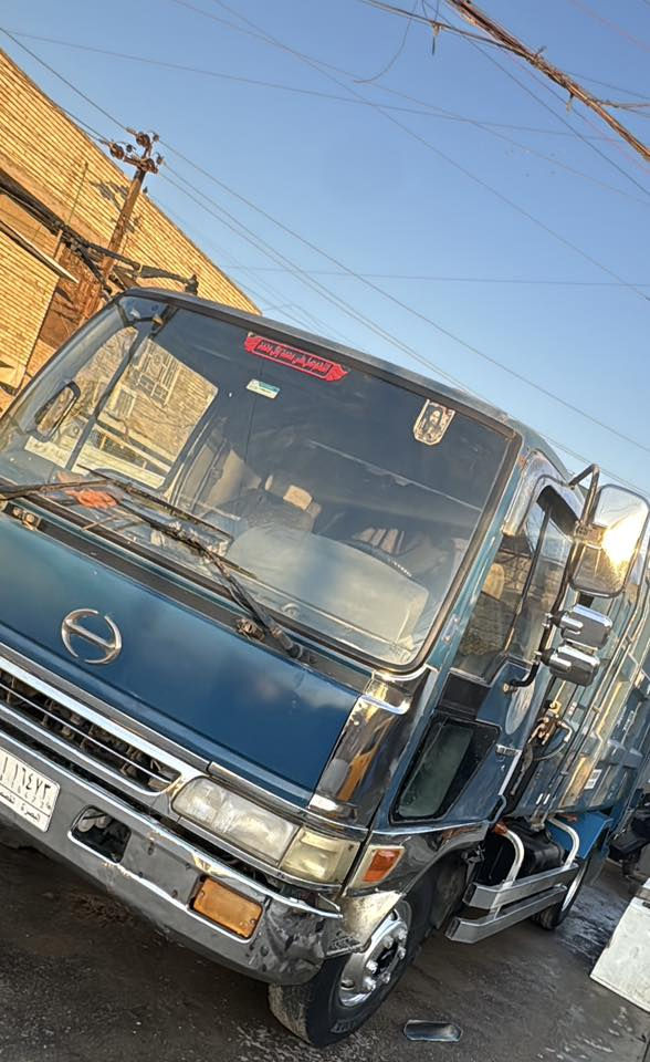 السلام عليكم كابسه عشره مكعب مكينه 80 عادي موديل96 اصل مامعلايه كفاله عمه بس لمكينه بيه تبخير جازه للعمل لسعر ب 180 وبيه مجال  كبس ميكانيك ***********
