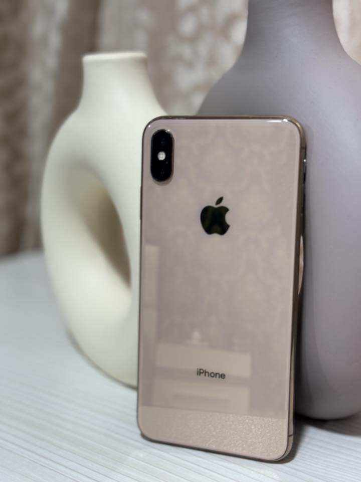 ايفون اكس ماكس  مبدل شاشة وباتري فيس ايدي مايشتغل والكاميرا بيها اهتزاز عل 1  سعر 130  وبي مجال تواصل ع خاص او الاتصال على 
***********
