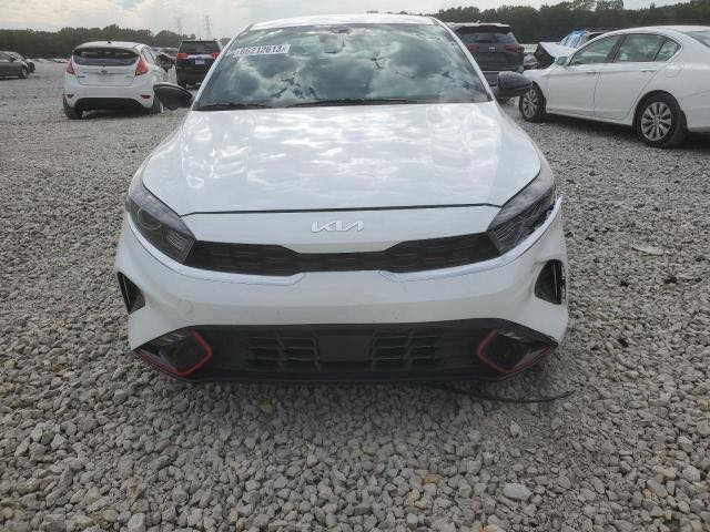 فورتي 22 جي تي لاين 
حادثهه بابتين صبغ جهة السائق وبنيد امبدل من الوكاله بدون دواخل محرك 2000دوش سياره على بلاد مواصفات 
شاشه كبيره
جنطه ذكيه 
تشغيل عن بعد
بصمه ابواب
يدات ترحيب
لدنهاري
توقف ذاتي
مانع تصادم
تحديد مسار
حساس مري جانبي
سايد بريك دكمه
رادرات
كامره خلفيه
ستيرن حرف Dفول تحكم 
داخل سياره جديد
ويل كب اصلي
ماشيه 57000
مكاني البلديات
السعر 145
رقمي ***********
