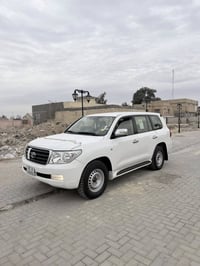 لاندكروز • ٢٠١١ • ٦ سلندر