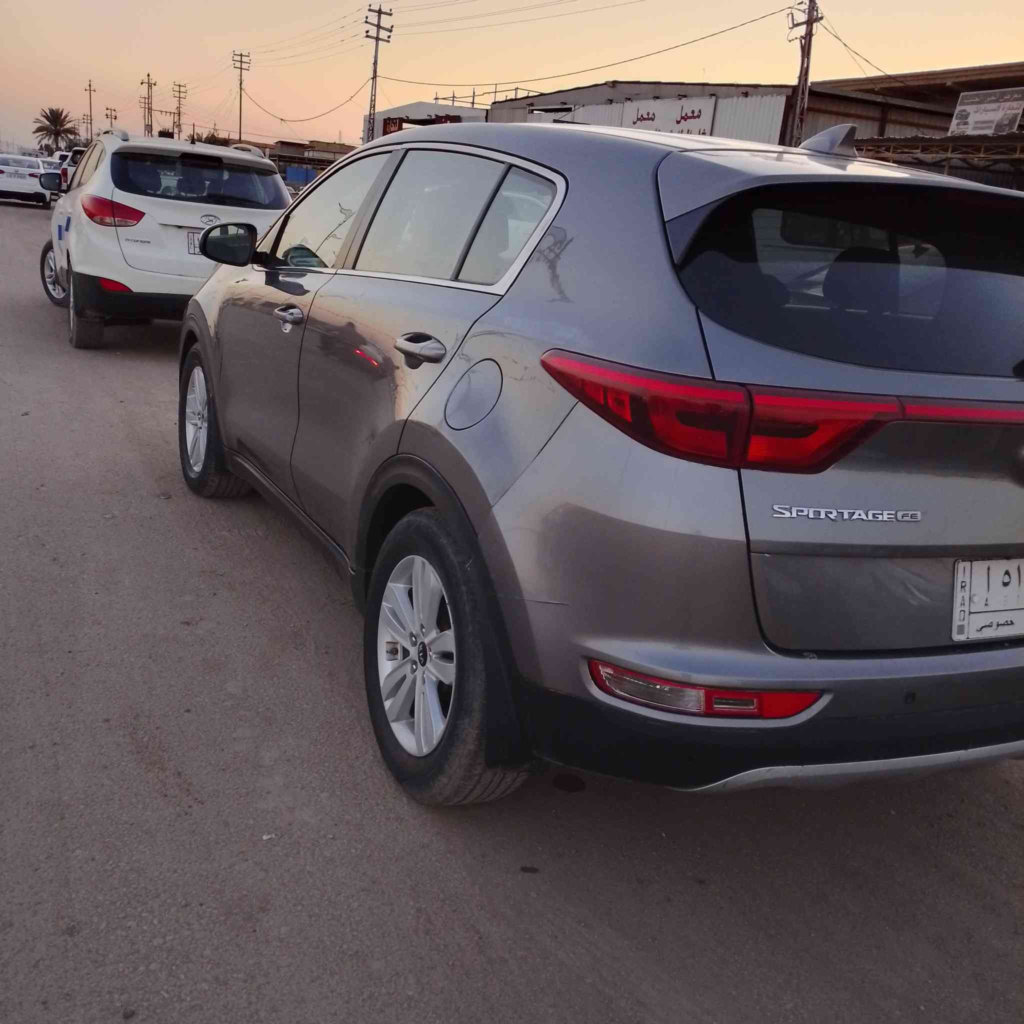 السلام عليكم للبيع او للمراوس بأقل منه كيا سبورتج امريكي محرك ٢٤٠٠ GDI موديل 17 مواصفات نص فول سياره جاهزه من فضل الله ماشيه ١٠٨ الف سياره سونار ويه صورها رقم واسط سنويه ٢٨ تحويل مباشر مكان الصويره السعر 128 وبيه مجال حق الجيه ***********
