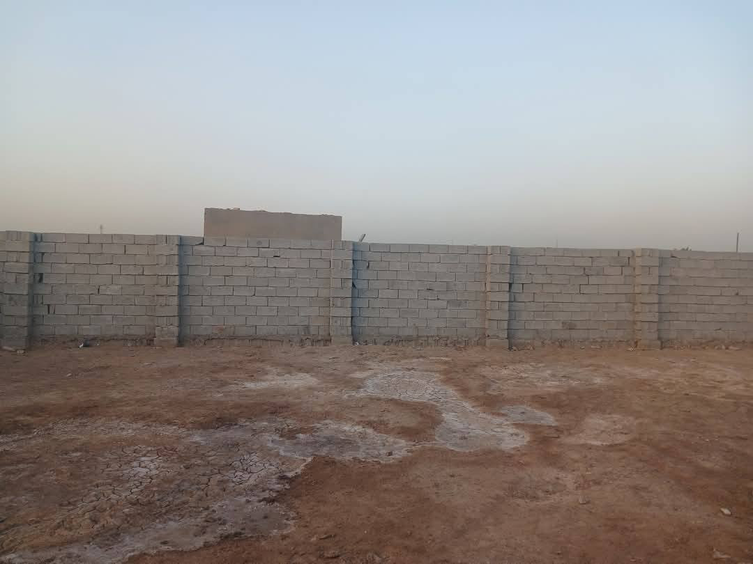 قطعه ارض للبيع ركن عل شارعين مسيجه مساحه ٢٥٠ متر سند ٢٥ في منطقة الدوانم بشارع مجمع زياد  السكني  تريدها كلها تريد ١١٠ هم ابيع للاستفسار خاص او الاتصال عل الرقم *********** بي واتساب
