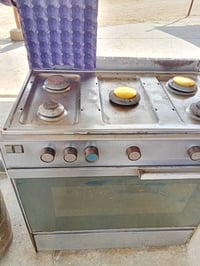 طباخ للبيع السعر 70الف وبي مجال 07710760108