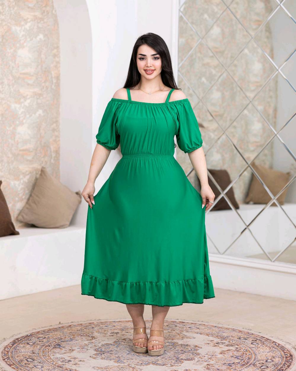 فستان بحري 

خامة زبدة تركي شرط الفحص 

فري سايز لحد ٨٥
