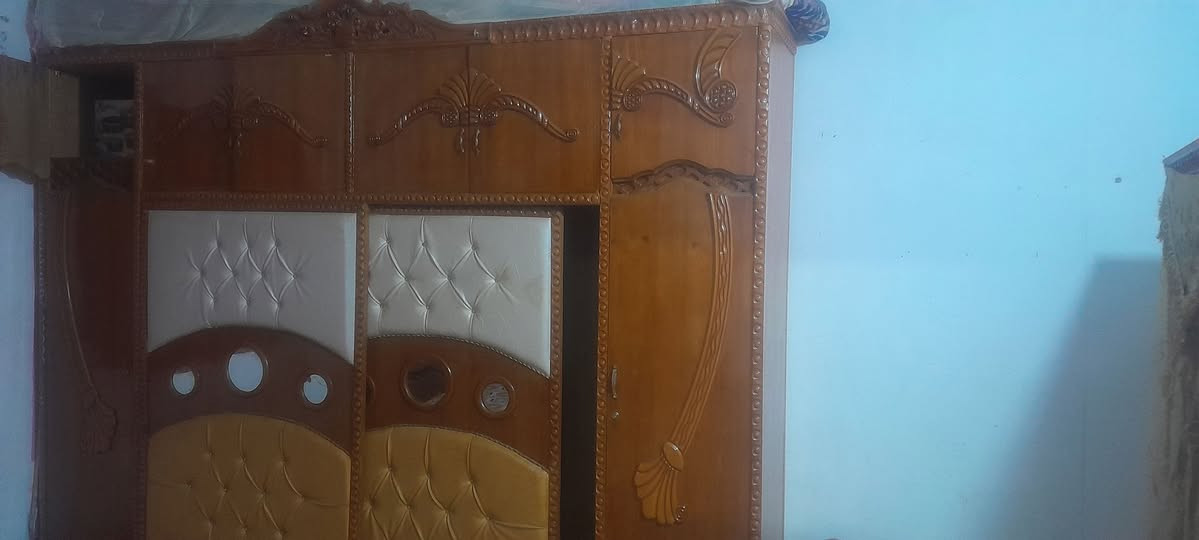 السلام عليكم غرفه للبيع نضيفه مكان بغداد قرب جسر المثنى الشراي يراسل ويتصل ***********وتساب
