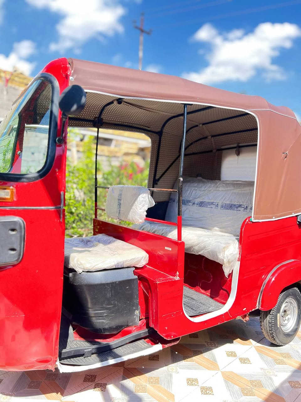 سلام عليكم تكتك للبيع موديل 2018شهر 6رقم وسنويه 
أنكليزي مداور ثاني يوم الدراجه مصبوغه جماليه بيه بارد بصفحه قليل مكينه مال 20مجفته تجفين شركه 
***********الستفسار
