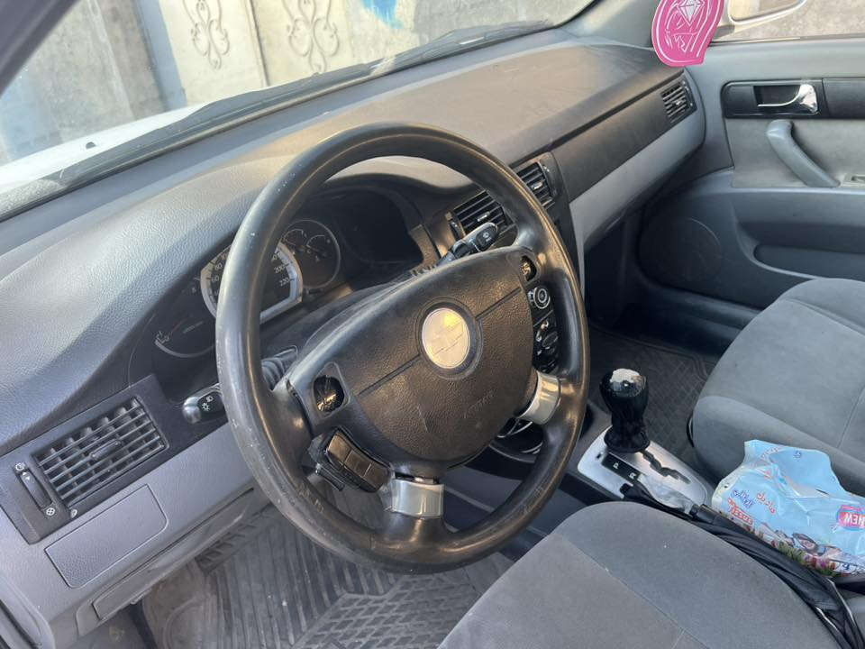 سياره اوبترا 2010بغداد بسمي تخم تاير تبريد سعرها 80وبيها مجال ***********
