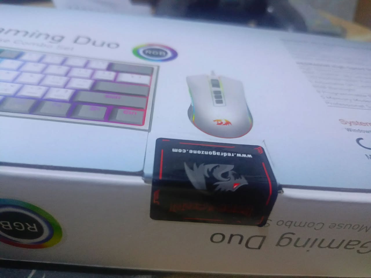 سلام عليكم ماوس ريد دراكون ابيع فقط الماوس الكت جديد و ما مفتوح ابيع فقط الماوس مكاني بغداد و سعر ٢٥ تواصل خاص و مواصفات 👇🏻

ماوس Redragon Cobra M711C Gaming
السعر: 25,000
دقة عالية تصل إلى DPI 12,400
إضاءة RGB متعددة الأنماط
ذاكرة داخلية لحفظ الإعدادات
أزرار قابلة للبرمجة وتصميم مريح للألعاب


**إذا كنت صاحب هذا الإعلان وتريد حذفه لأي سبب، رجاءا أرسل رسالة إلى الدعم الفني**