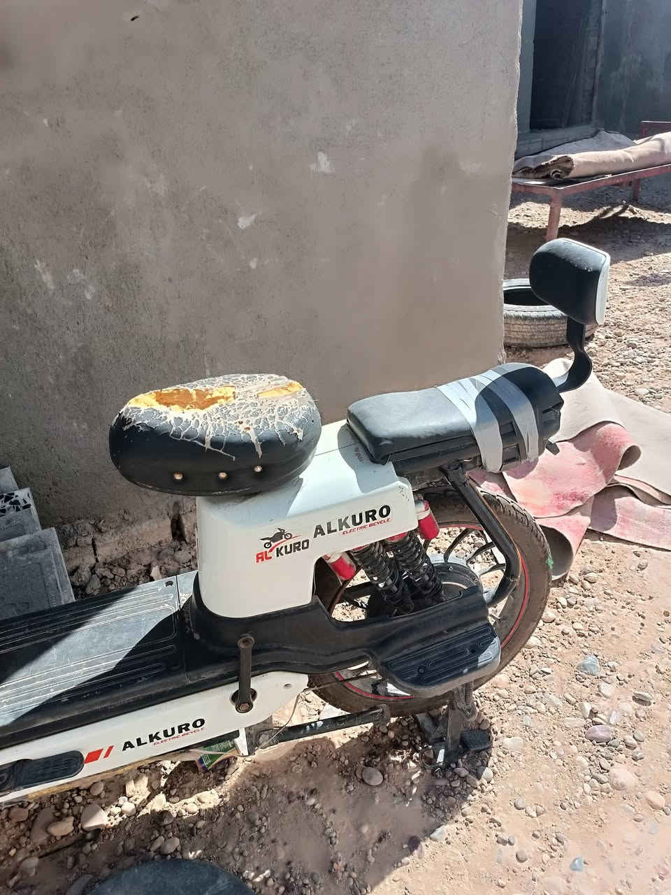 دراجه شحن البيع
كهربايت شغاله عطل بيه بسيط
‏‪***********‬‏

