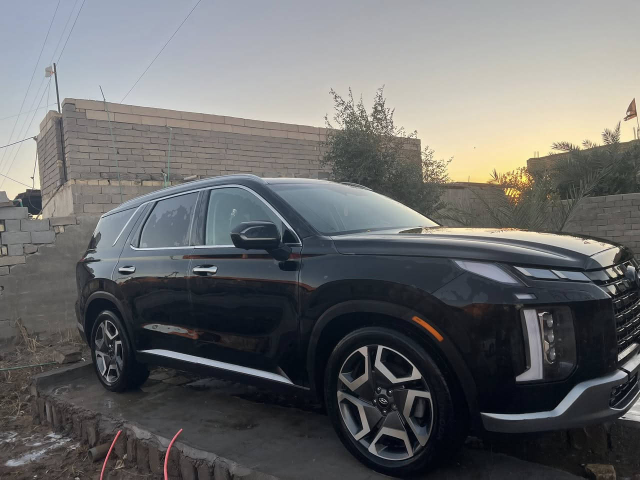 بلسايد مديل 2024  بريميوم فتحه كامرات 360درجه وارد امريكي قطعتين صبغ وجاملغين اصلي نفس لون شاصي مكفول موجوده سياره بالبصره سعر225ستفسار ***********
