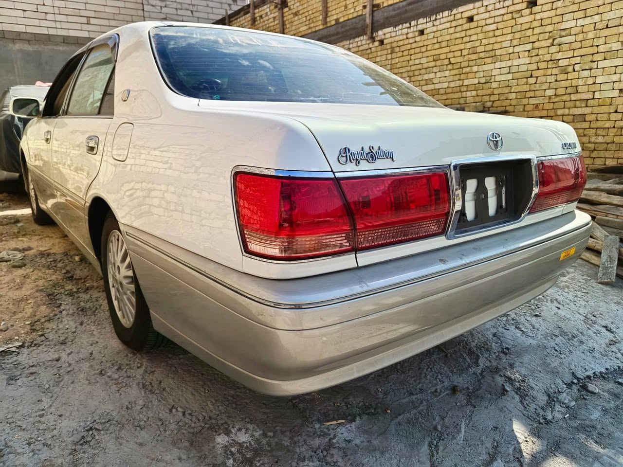 ملكه حاويه دخول جديد   كفاله عراق ويابان  من صبق وفتح   2دكمه شاصي 71
تحوير بصره   وين الجناي   
***********
