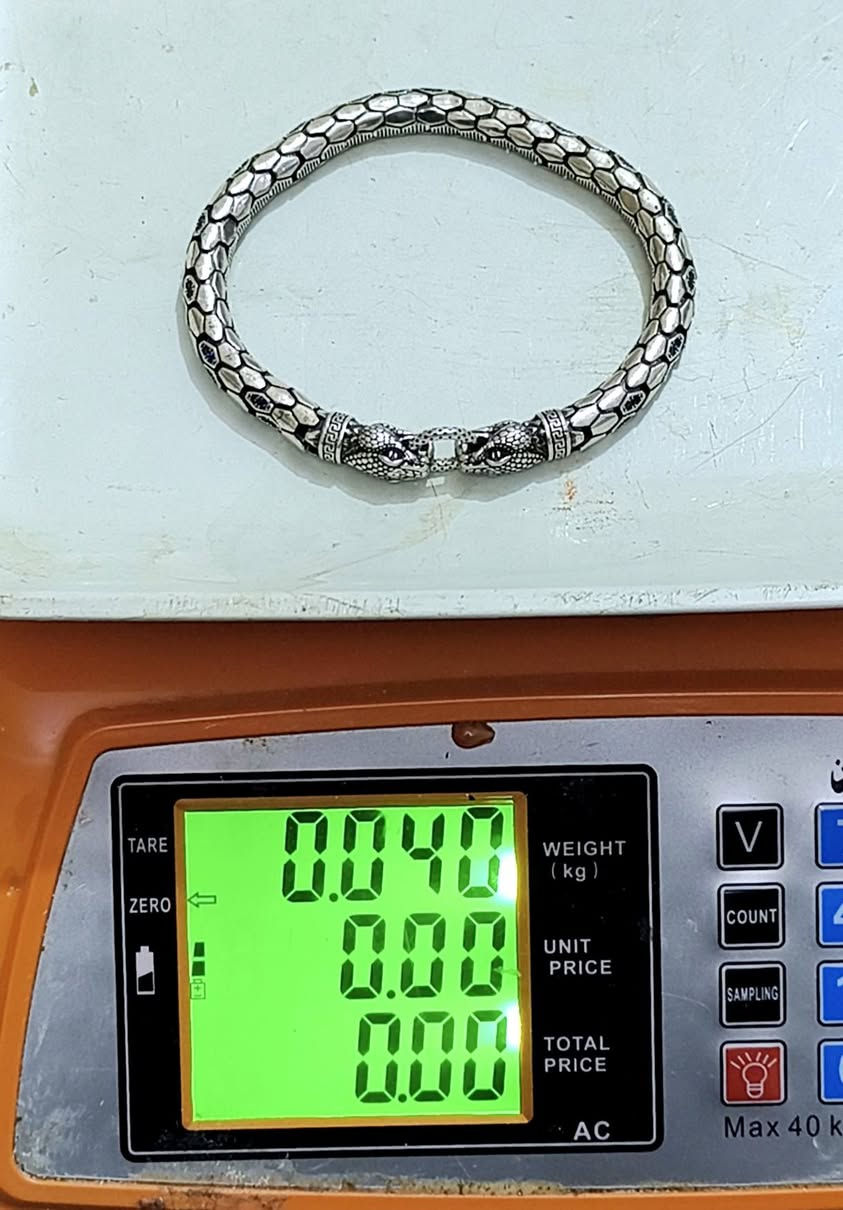 السلام عليكم سوارات ثقيلات خوات . أعلى سعر أبيع للشراي العنوان بغداد ومتوفر خدمة توصيل لكافة العراق


**إذا كنت صاحب هذا الإعلان وتريد حذفه لأي سبب، رجاءا أرسل رسالة إلى الدعم الفني**