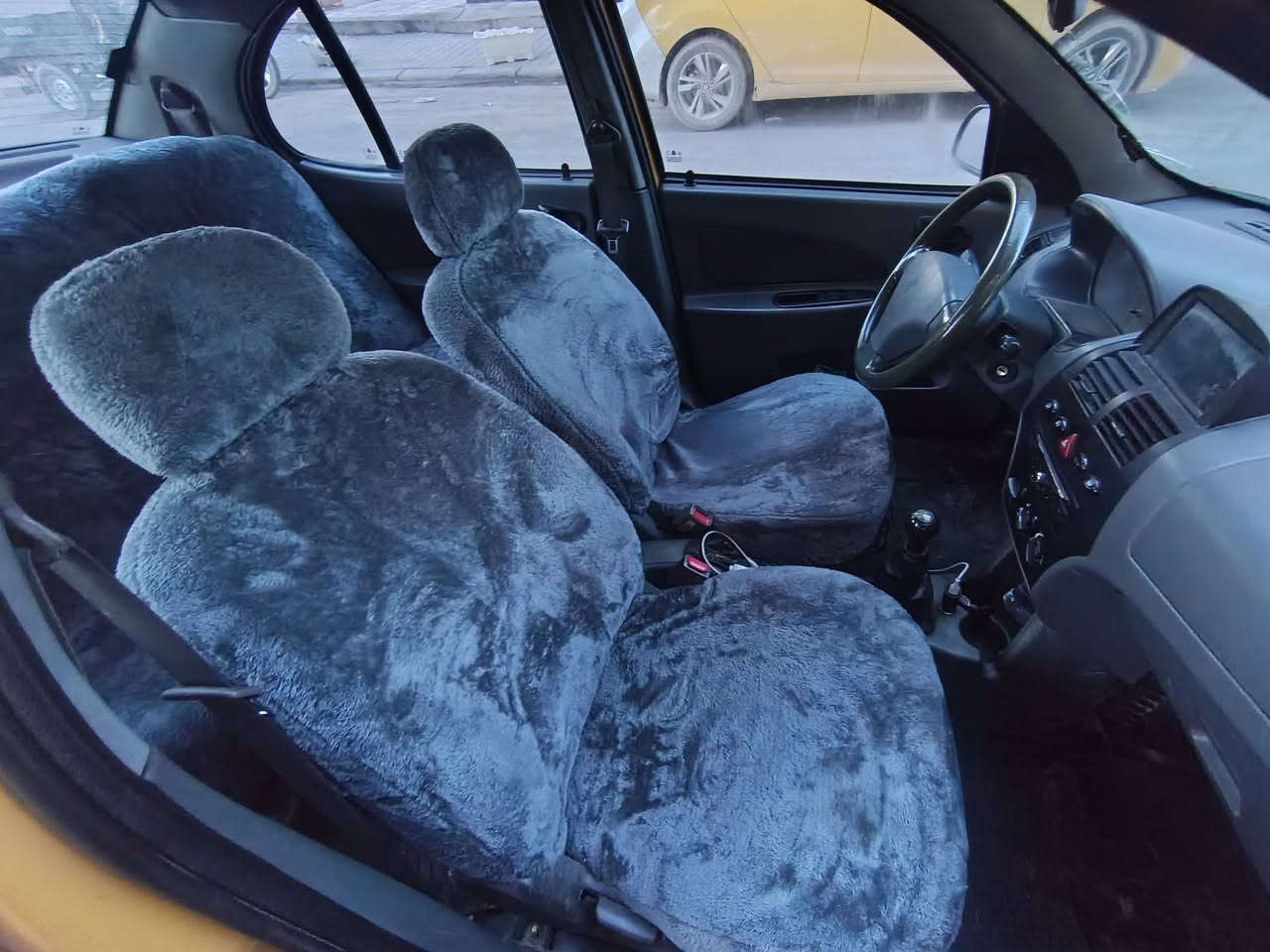 السلام عليكم طيب 2017 بونيت شاملغ مبدل سياره جاهزه تخون تاير حداديه تبريد شغال بشرط ما بيها اي دواخل 
سياره باسمي بشرط التحويل السعر 37 وبيها مجال 
عنوان نجف رقم التليفون ***********
