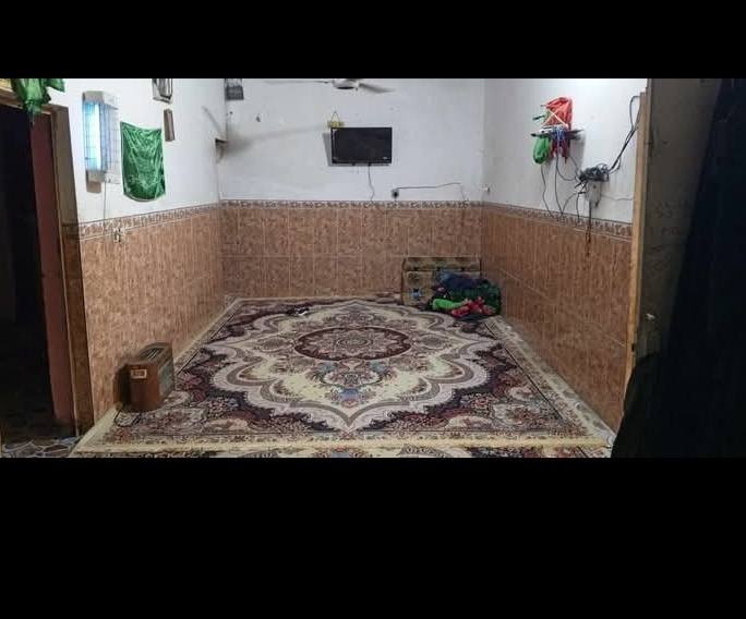 سلام عليكم
بيت زراعي بل جربوعيه الاولى يم ساده ال ستار
مساحة 200
يحتوي ع غرفتين ومطبخ وهول وبراني وحمامات داخليه وخارجيه 
الاستفسار ع رقم ***********
