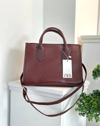 جنط نسائي  سعر المفرد 10 آلاف دينار سعر الدرزن 84 ألف دينار قياس 18 × ...