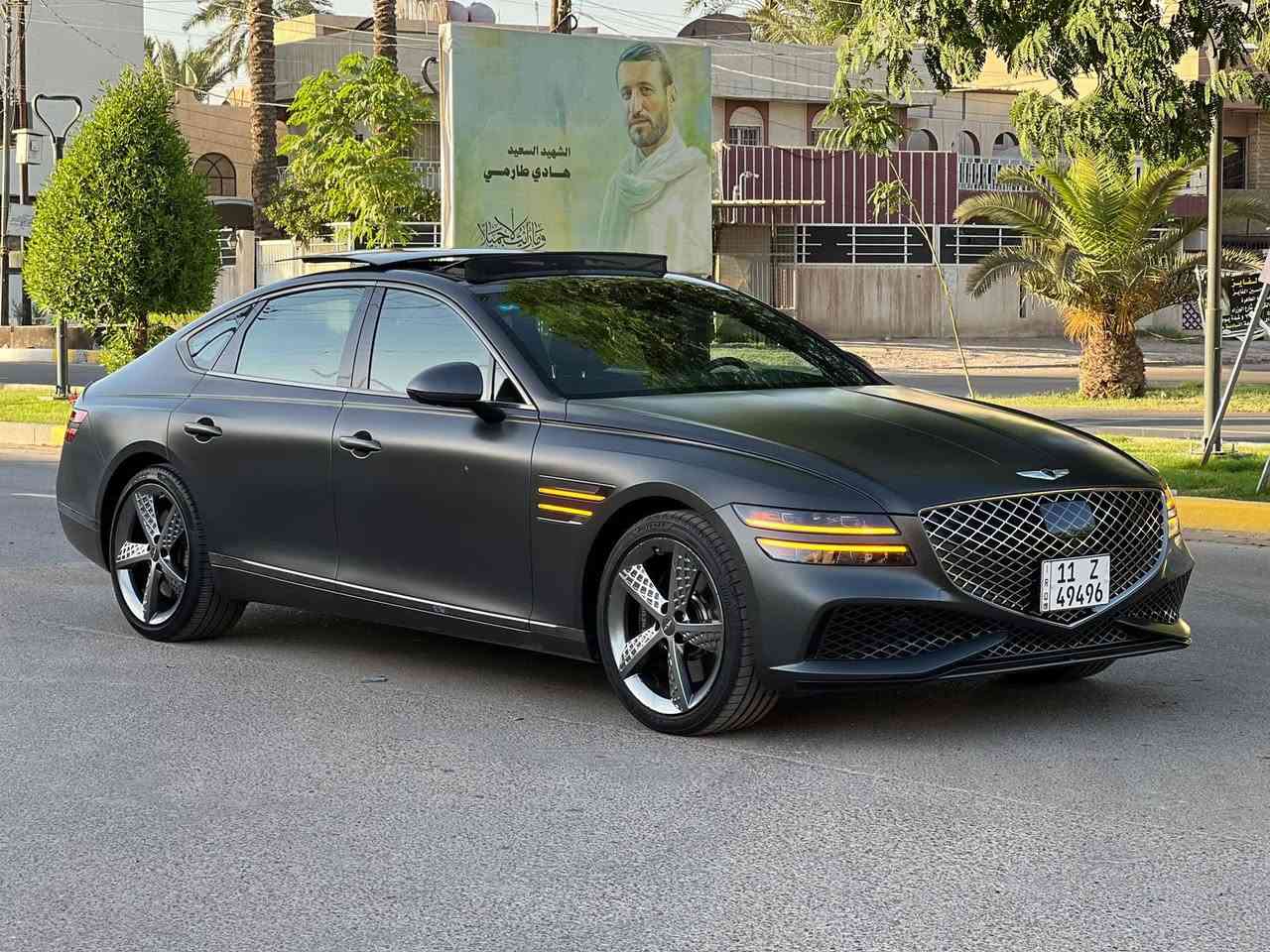 للبيع: Genesis G80 Sport Prestige 2023
لون رصاصي مات  ثنين بالعراق بس بهذا الون المميز— بحالة ممتازة جدًا
السياره باعتبار كلين 
ضررها 💥 فقط دعاميه مكسوره ومصلحة بدون اي صبغ والجاملغ مبدله بنفس الون والأصلي موجود عندي 

🔥 المواصفات الكاملة:
* المحرك: 4 سلندر توين تيربو 2.5L 
* القوة: 325 حصان تقريبًا
* ناقل حركة أوتوماتيك 8 سرعات
* دفع خلفي /RWD
* فئة Sport Prestige أعلى فئة
ماشية ٥٠ الف فقط 

✨ المواصفات الخارجية:
* لون رصاصي مات فاخر
* رنات رياضية قياس 20 إنج
* إضاءة LED أمامية وخلفية كاملة
* سقف بانوراما
* أبواب شفط
* مرايا كهربائية مع تبريد وتدفئة مع خاصية التنشيف المياه على المرايا وتعتيم عند الضوء العالي 
* حساسات أمامية وخلفية
* كاميرات 360 درجة
* تشغيل بصمة + دخول ذكي

🛋️ المواصفات الداخلية:
* داخلية جلد فاخرة
* مقاعد كهربائية مع حفظ وضعيات
* تبريد وتسخين للمقاعد الأمامية والخلفية
* مساج للمقاعد
* شاشة كبيرة مع نظام ملاحة
* Apple CarPlay + Android Auto
* نظام صوت فاخر Lexicon
* إضاءة داخلية Ambient Lighting
* ستارة خلفية كهربائية
* شاحن لاسلكي

🛡️ أنظمة الأمان:
* رادار أمامي
* مثبت سرعة ذكي
* الحفاظ على المسار
* تنبيه النقطة العمياء
* فرملة طوارئ أوتوماتيكية
* قراءة اللوحات والإشارات
* كاميرات مراقبة كاملة

* جاهزة للفحص

📍الموقع: بغداد جادرية 
📞 للاستفسار على ***********
