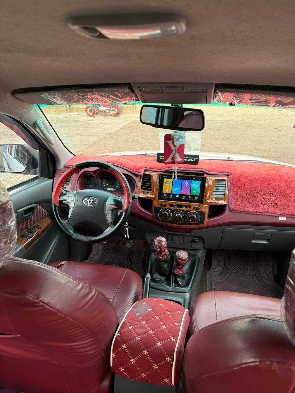 سلام عليكم بيكم فلاونزة فورويل موديل 2013 سنوية ل27 رقم بصرة سيارة جهازة العنوان البصرة رقم الموبايل *********** السعر 165 وبيه مجال قليل
