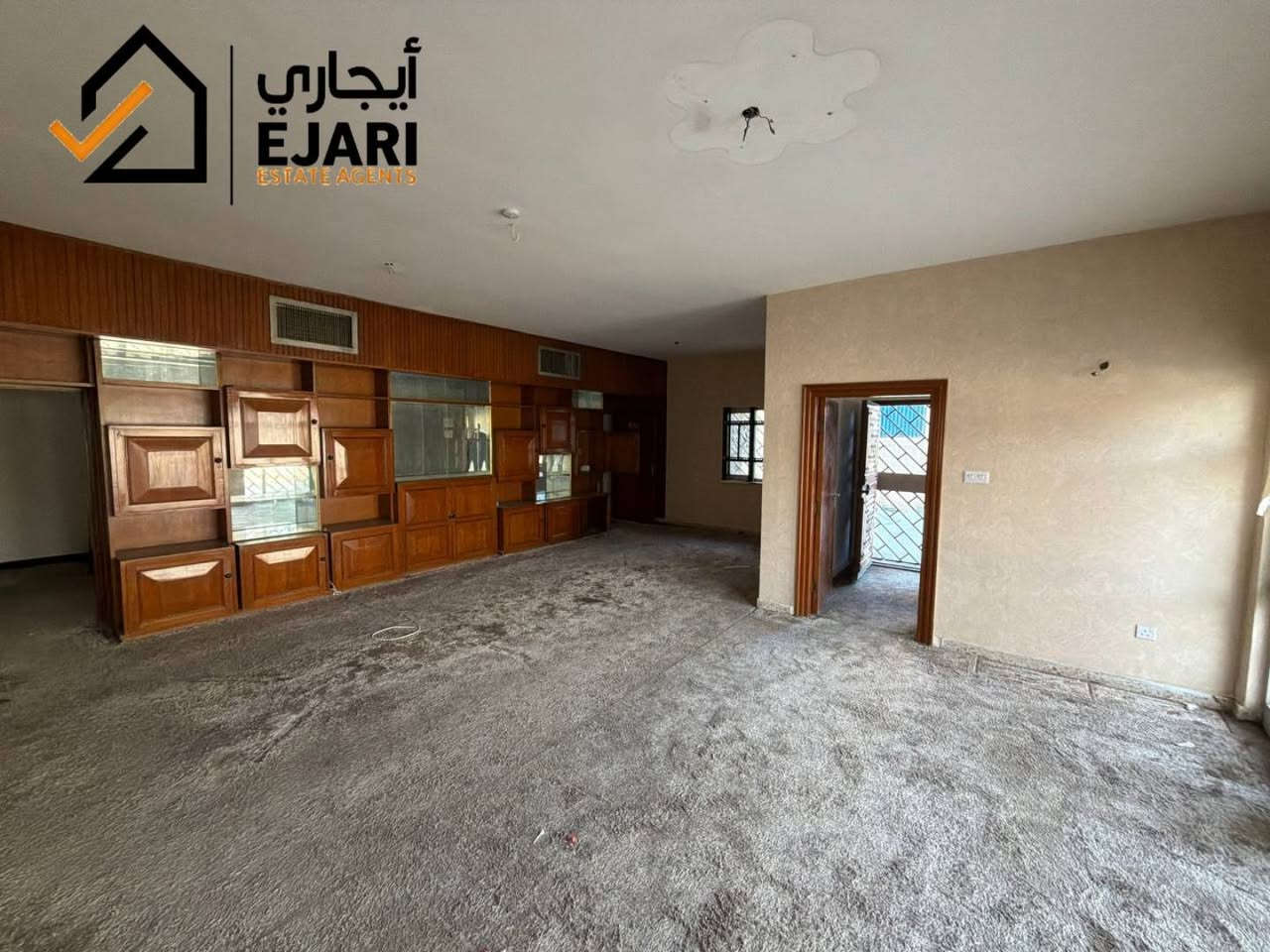 اعلان ايجار 
Ejari  إيجاري 
يوجد منزل في منطقه المنصور قرب ابو جعفر المنصور مساحه ٣٥٠ متر موقع ممتاز على شارع واسع ٢٠ متر يوجد مكان وقوف السيارات يصلح شركه او مكتب 
يحتوي ٤ غرف +صاله اكبيره +كراج اكبير +مطبخ +حمام عدد٣ +مخزن +مدخلين 
للاستفسار  ***********
اذا مهتم بالسعر اكتب رقم 24  سوف يتم الرد خلال ثواني 
نقدم خدمه  اداره العقارات في جميع مناطق بغداد في حاله انك مشغول او امسافر وماعندك وكت اتابع البنايه او اي عقار يمنه الحل ايجاري بديل  
يلبي طلبك وانت مكانك بطرق حديثه 
او زيارتنا الى موقع الشركه في حي الجامعه الفرع مقابيل كليه الاداره والاقتصاد فرع مدرسه المباهج👇
 https://maps.app.goo.gl/uwkk4QPYd5EgivjP8?g_st=iw

 للمزيد من العروض يمكنكم الانضمام قناه التلكرام👇
https://t.me/omarEjari

وتساب 👇 فقط رسائل 
https://iwtsp.com/9647754445448

 التيك توك 👇
https://www.tiktok.com/@ejari86?_t=8V089pzmx7t&_r=1

 قناة  YouTube 👇

https://youtube.com/channel/UCPxpJjtiuOb1RoTmh_X9cZQ

#iraq #baghdad #kurdistan #iraqi #properties #property #investment #openhouse
#propertyinvestment #luxurylifestyle #apartment #sold #rent #apartments
#عقارات_المنصور #للايجار #ايجار #مجمعات #شقق #إيجاري #الجامعه  #المجمعات #شقق #سكني #اليرموك  #السلام #اليرموك #الجادريه #تجاري #الداوودي
