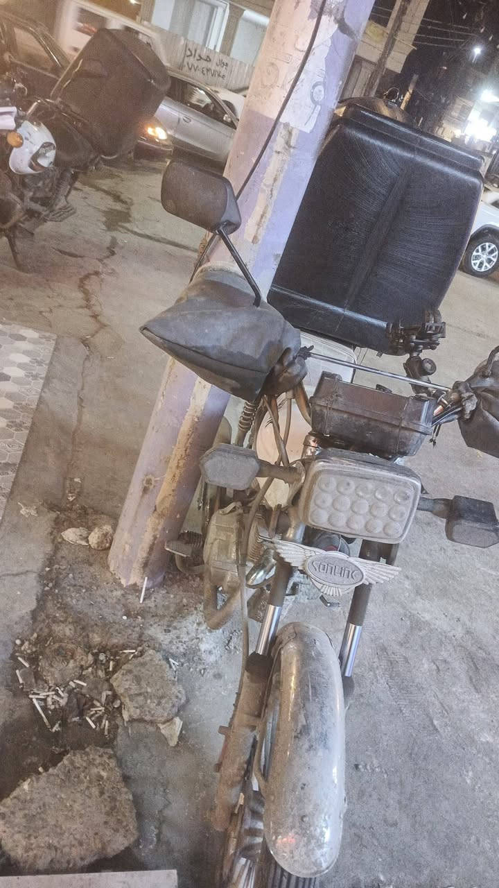 سلام عليكم ورحمة الله حبايب هاي درجه للبيع عله هاي الوضعيه محرك مابي شي ميتين سيسي  ضاغطه وزنجيل رايده 600وبيه مجال مكان بغداد بياع تقاطع الدرويش مكلف بل نشر رقم صاحبه***********
