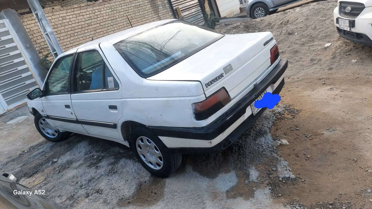 السلام عليكم للبيع بيجو ٤٠٥ موديل ٢٠١٠ كير ومحرك وحداديه كفاله  رقم بغداد  راعيها مااندله أبيع كوم حديد والكشر شوف العين سياره حلوه ونضيفه مال واحد توديك وترجعك السعر ١٧ وبيها مجال قليل للتواصل ***********موجوده بكربلاء
