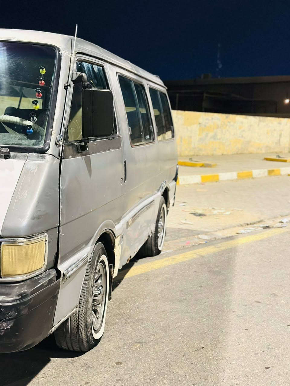 السلام عليكم كيا بستا موديل 1994 رقم بغداد مصفره هيئه ومرور راعيهة ماندله ابيع بدون راعي اتكفل سرقه وعشائر فقط شواصي نضاف مكينه كير جديد تخم تاير جديد كهربائيات شغاله كولهة السعر 25 وبيهة مجال حك جيه مكاني بغداد للستفسار ***********
