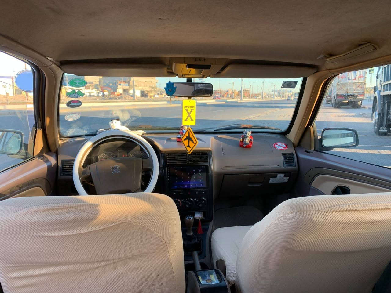 السلام عليكم بيجو للبيع 405 موديل 16 هيئه وغرامات مصفره بيها كاسكيت لا تنقيص ولا تبخير عنوان البصره السعر 38.  ***********
